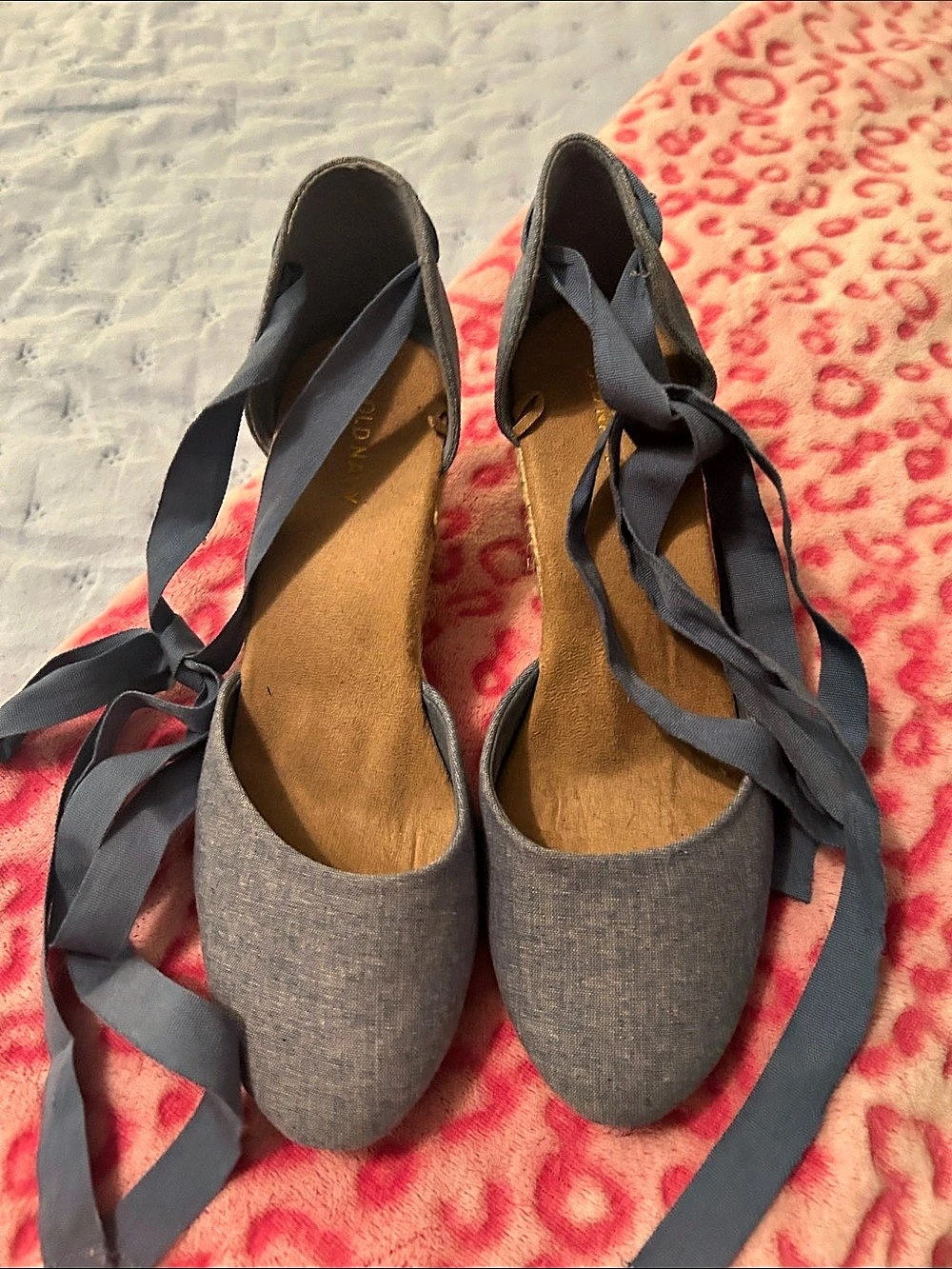 Old Navy Gray Wedge Pumps with Ribbon Ties